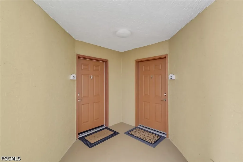 8940 Colonnades Court E Bonita Springs FL 34135