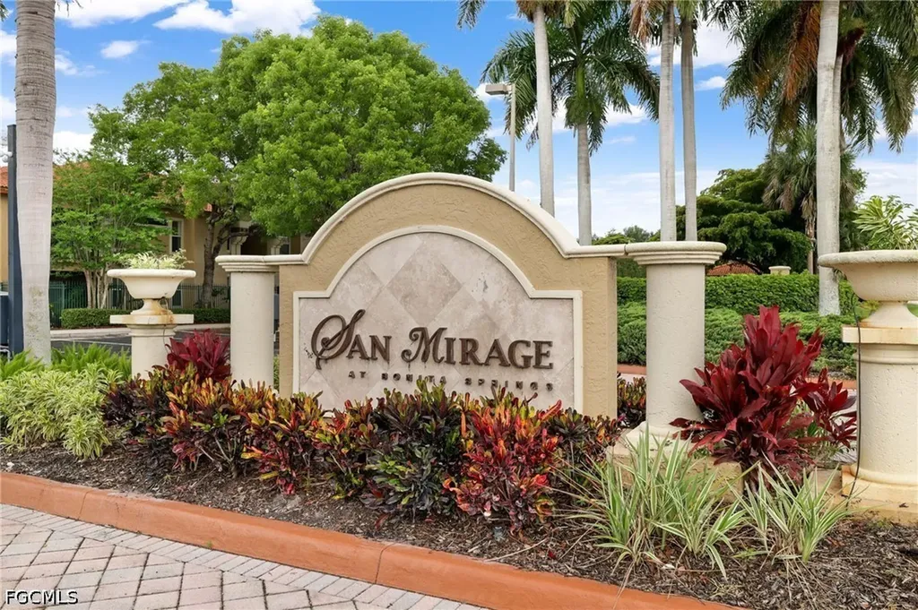 8940 Colonnades Court E Bonita Springs FL 34135