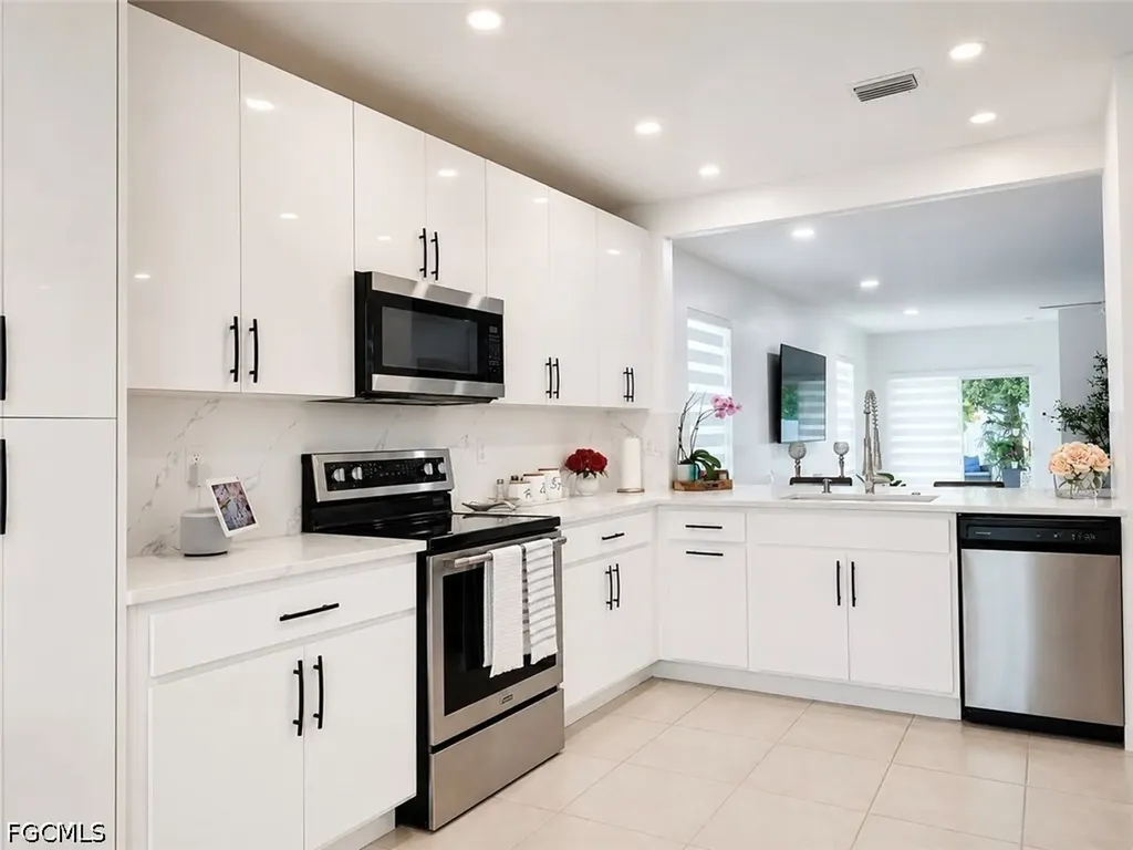 506 NW Juanita Court Cape Coral FL 33993