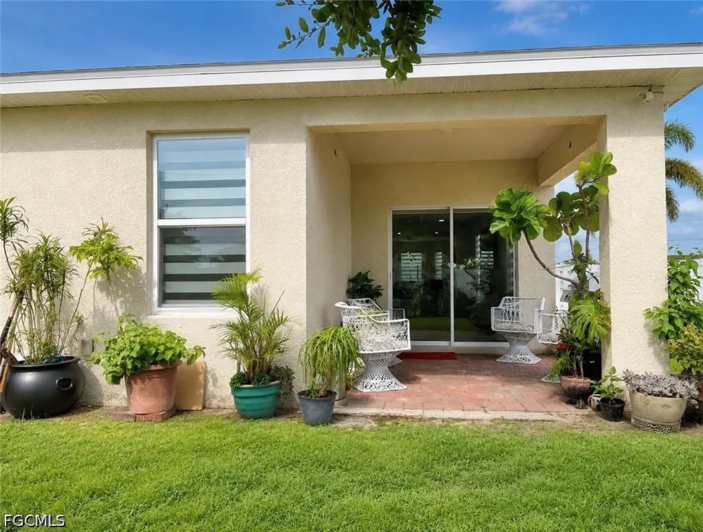506 NW Juanita Court Cape Coral FL 33993