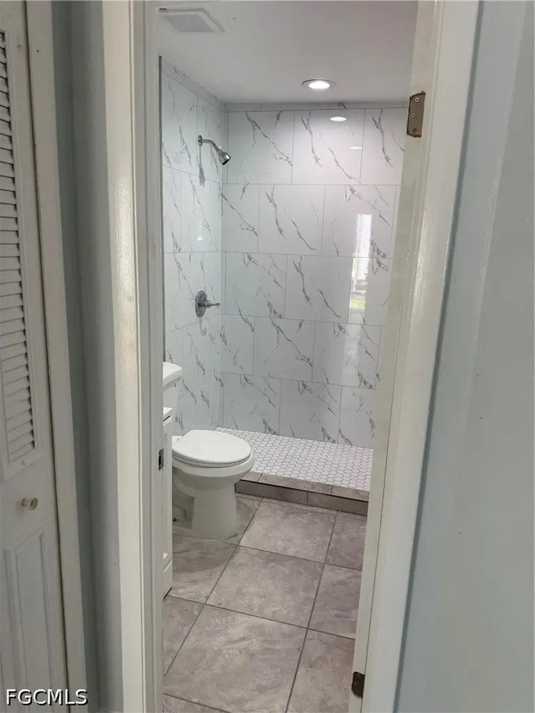 2027 Eloise Circle North Fort Myers FL 33917