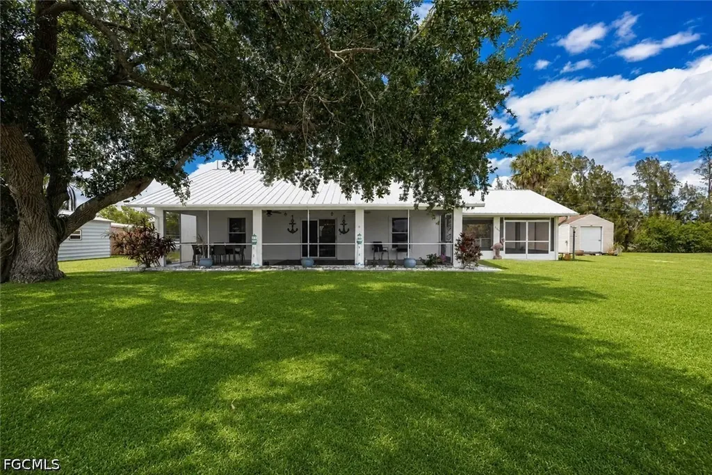 1159 Lock Lane Moore Haven FL 33471