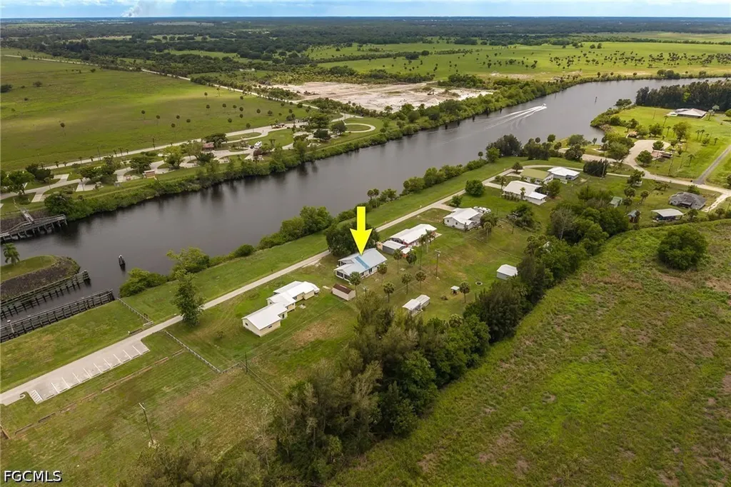1159 Lock Lane Moore Haven FL 33471