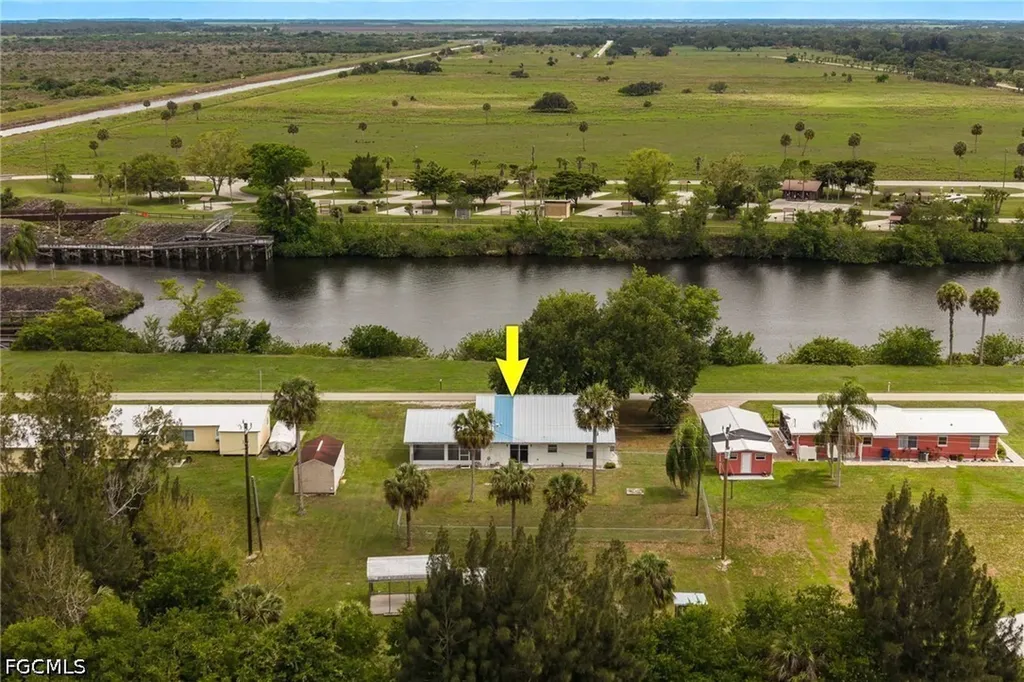 1159 Lock Lane Moore Haven FL 33471