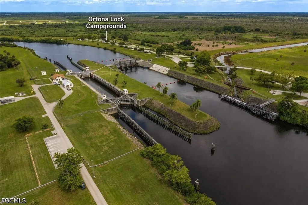 1159 Lock Lane Moore Haven FL 33471