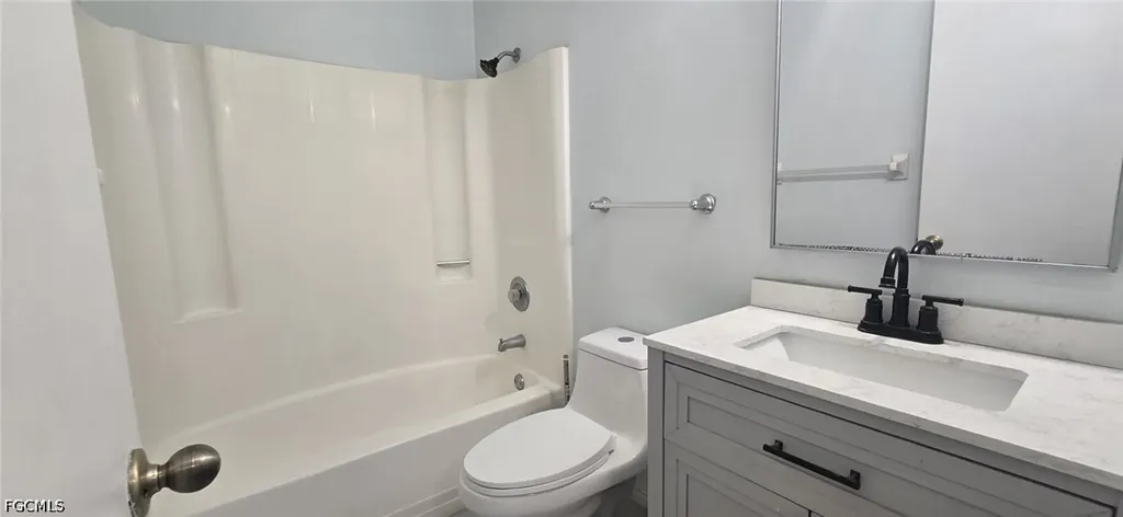 1401 Yvonne Avenue S Lehigh Acres FL 33976