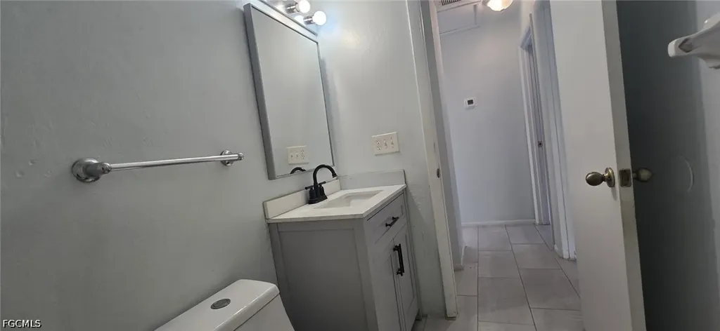 1401 Yvonne Avenue S Lehigh Acres FL 33976