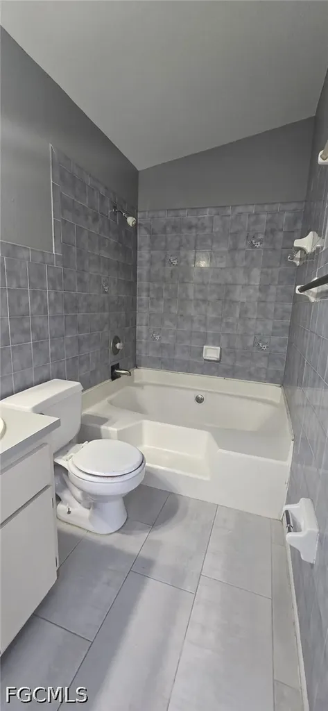 1401 Yvonne Avenue S Lehigh Acres FL 33976