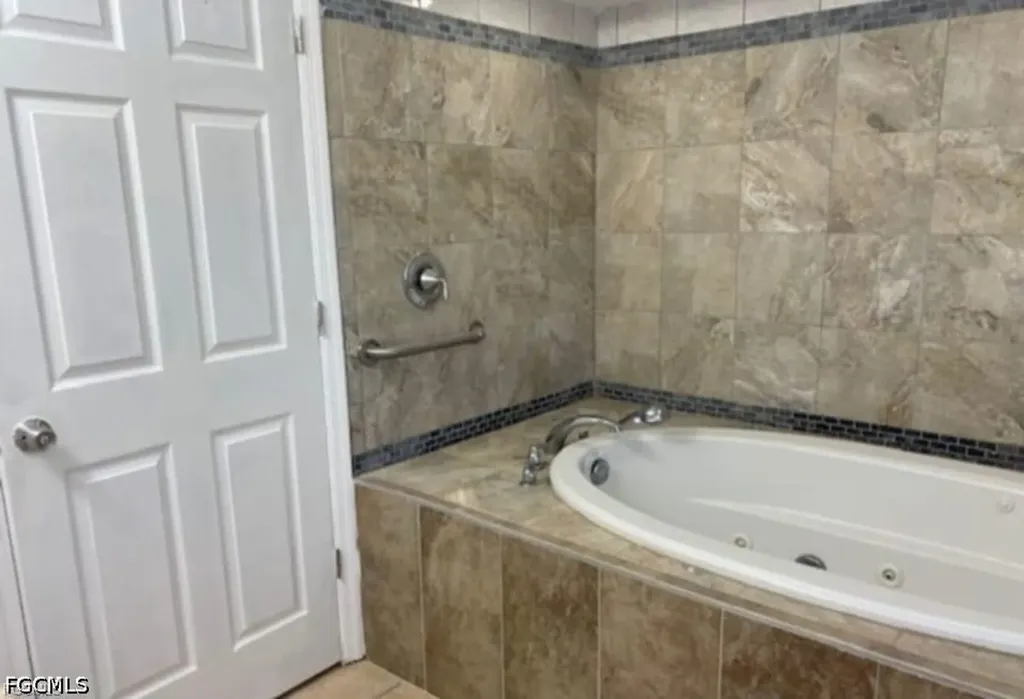 3005 40th Street W Lehigh Acres FL 33971