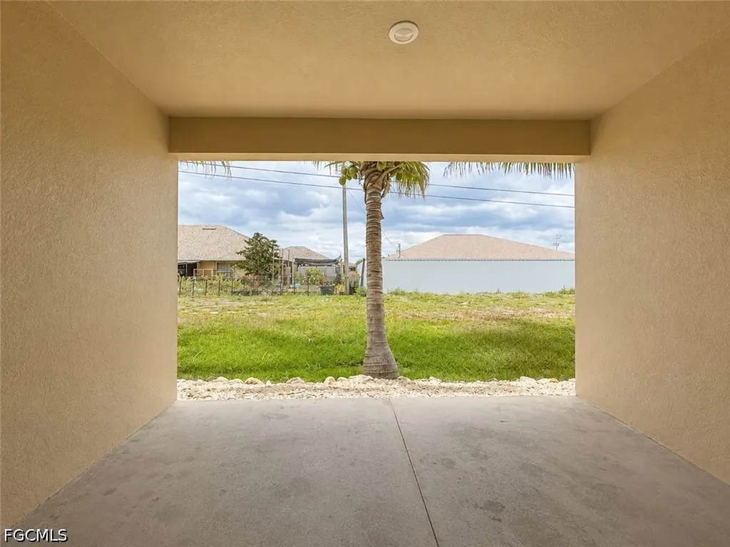 4035 SW 8th Place Cape Coral FL 33914