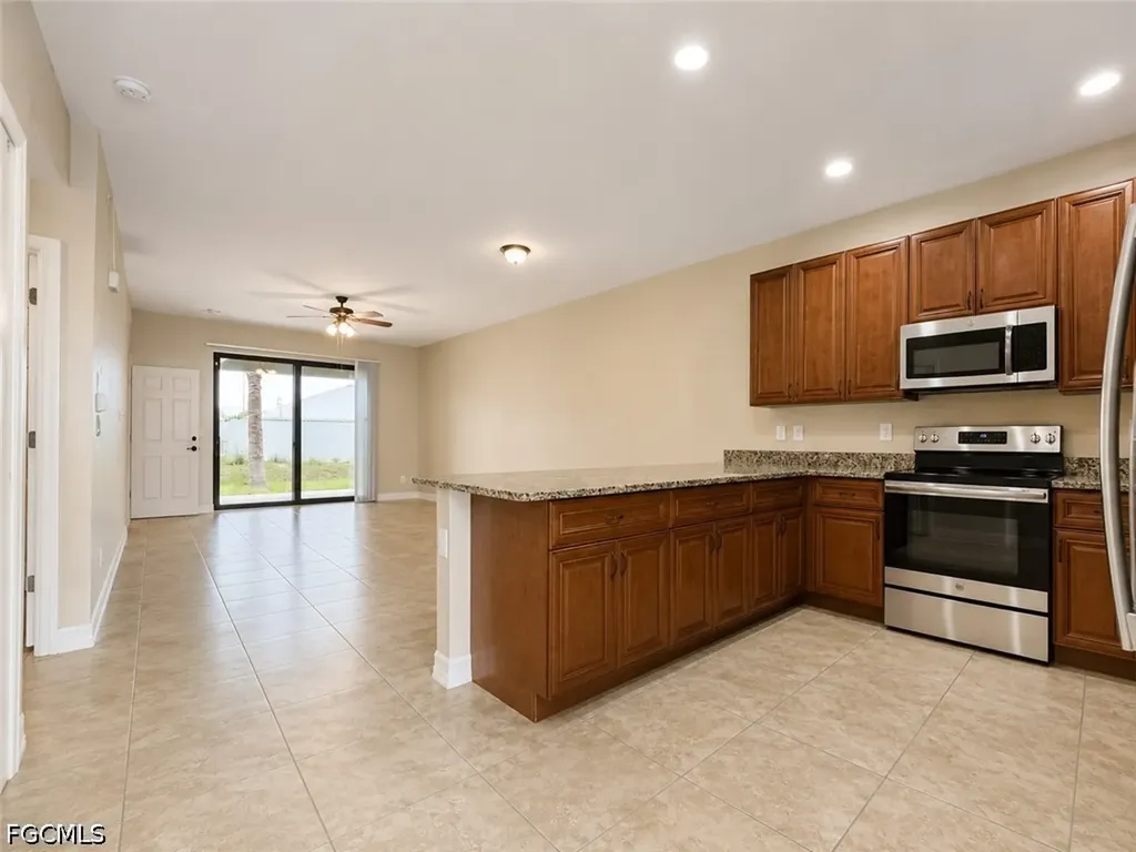 4035 SW 8th Place Cape Coral FL 33914