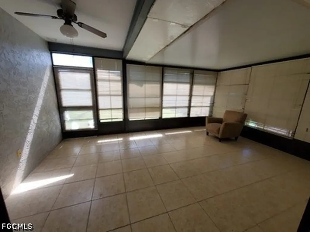 4619 SW 7th Place Cape Coral FL 33914