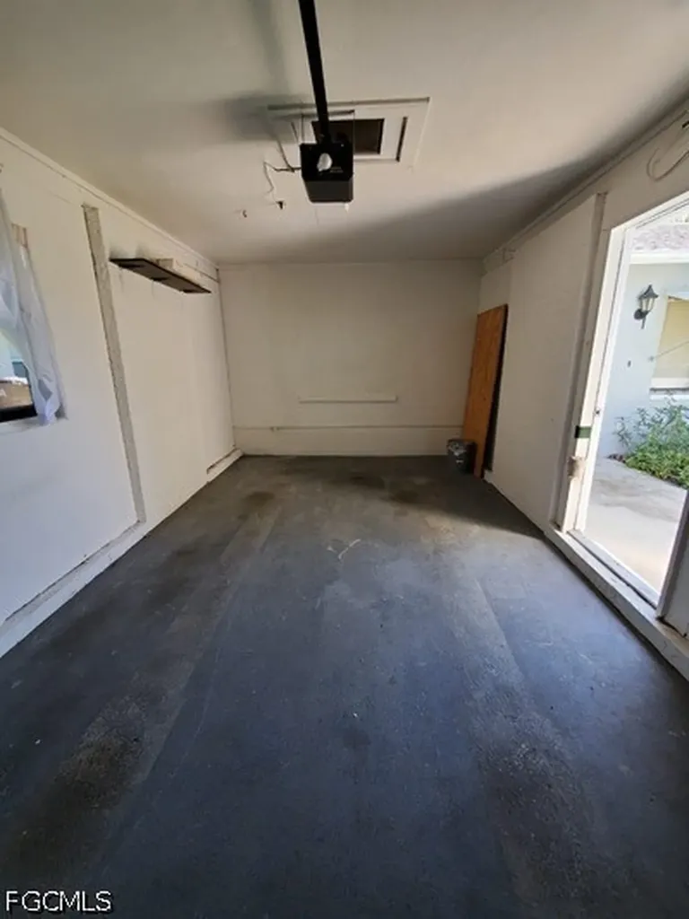 4619 SW 7th Place Cape Coral FL 33914