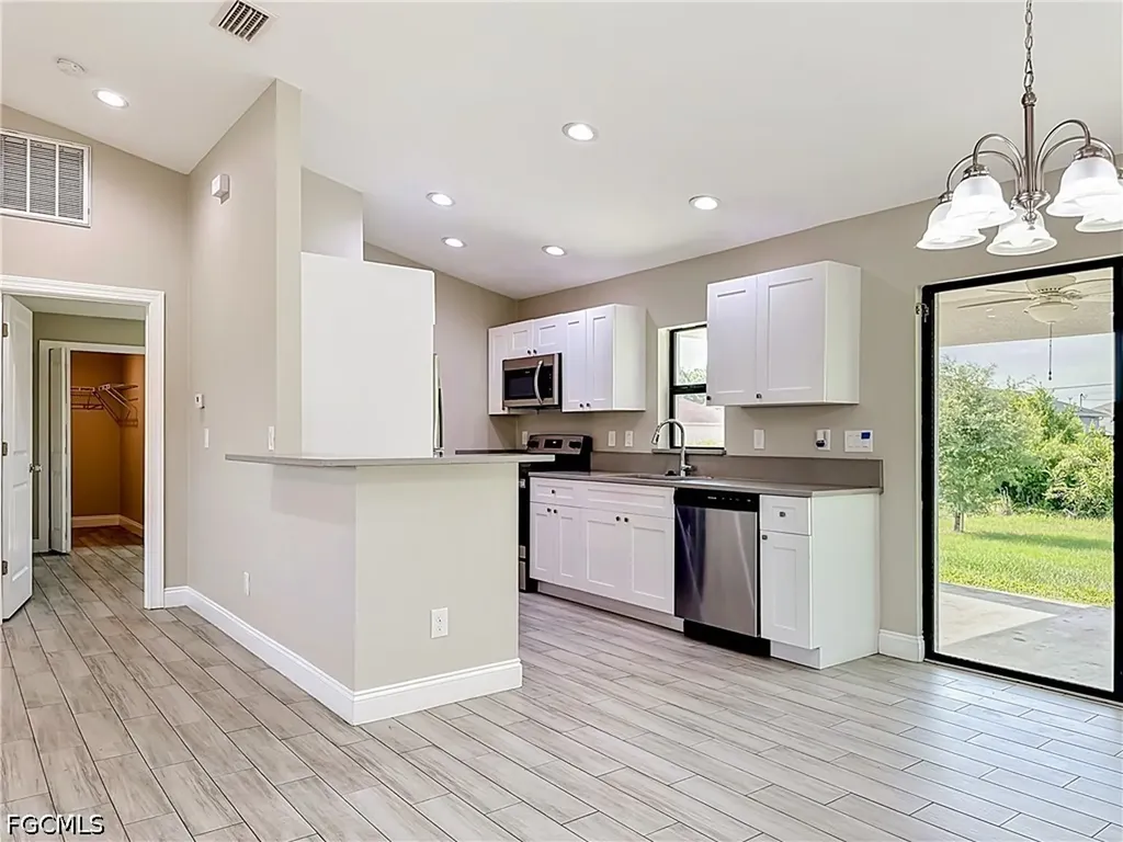 2612 15th Street SW Lehigh Acres FL 33976