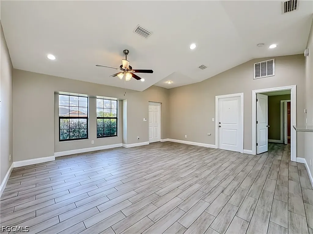 2612 15th Street SW Lehigh Acres FL 33976