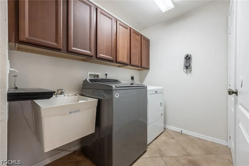 8724 Banyan Bay Boulevard Fort Myers FL 33908