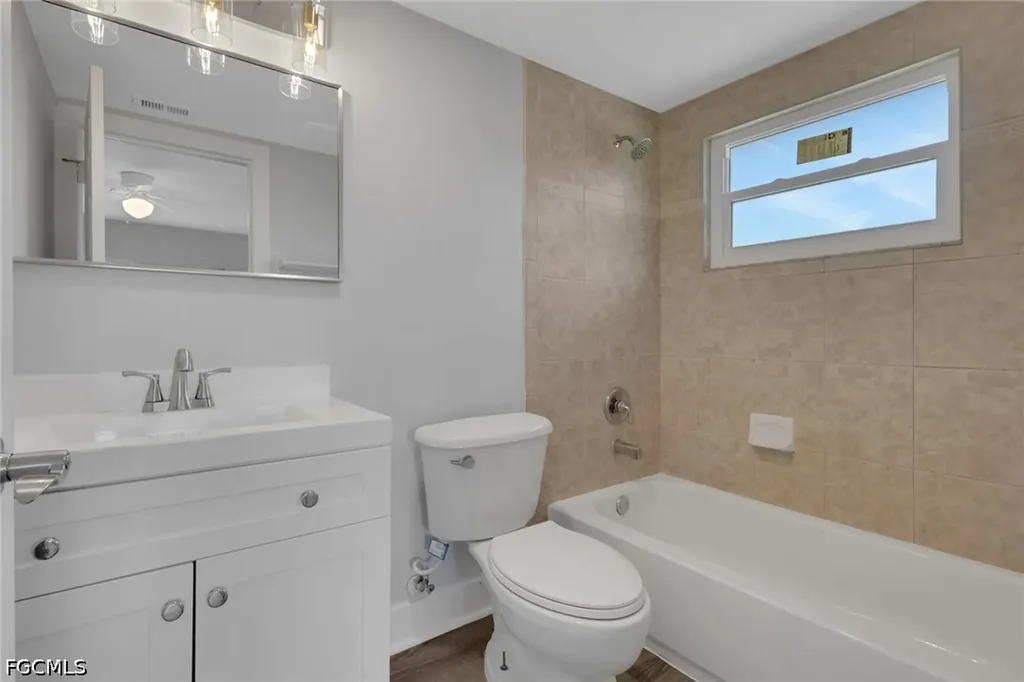 22/ 24 NW 15th Place Cape Coral FL 33993