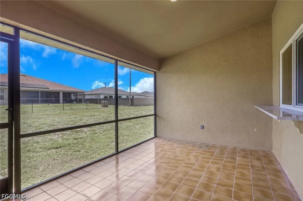 22/24 NW 15th Place Cape Coral FL 33993