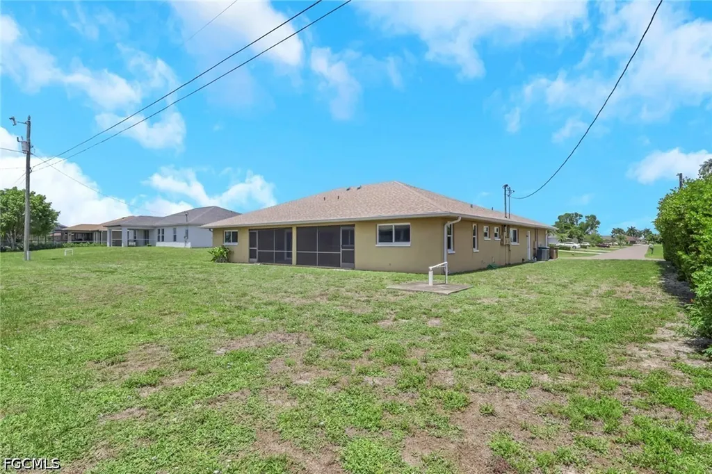 22/ 24 NW 15th Place Cape Coral FL 33993