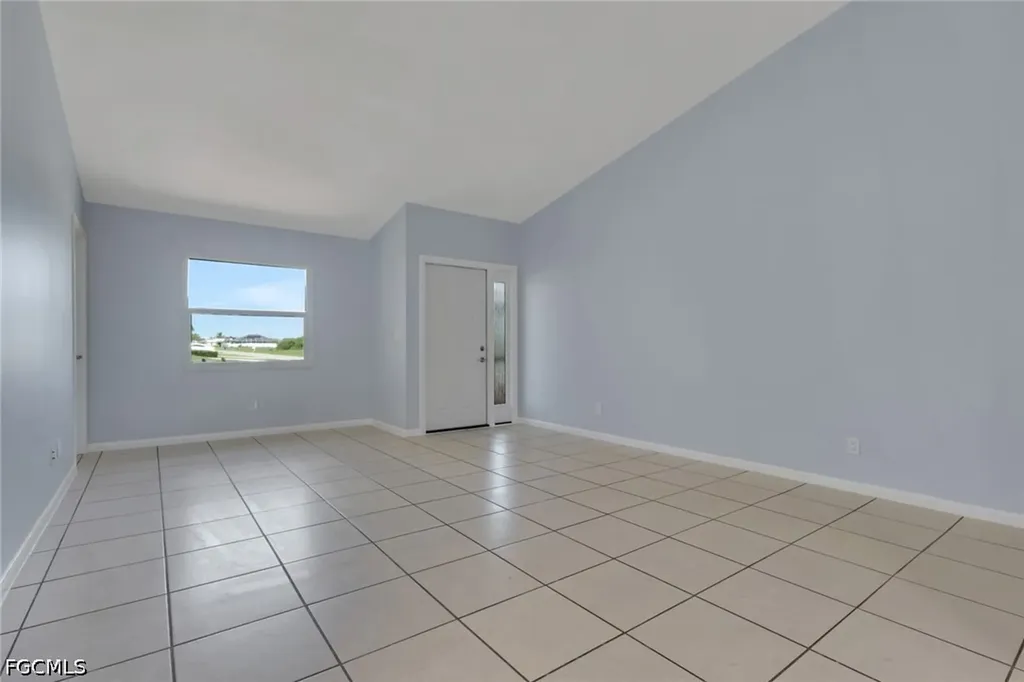22/24 NW 15th Place Cape Coral FL 33993