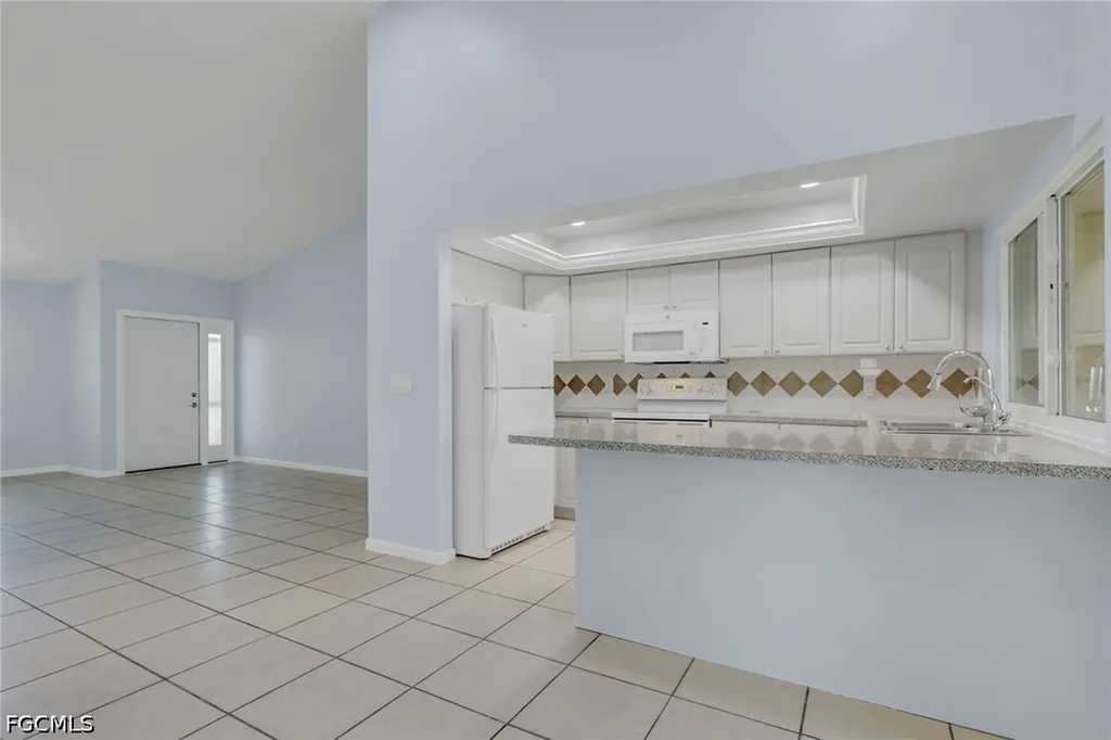 22/ 24 NW 15th Place Cape Coral FL 33993