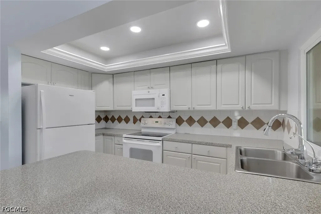 22/24 NW 15th Place Cape Coral FL 33993