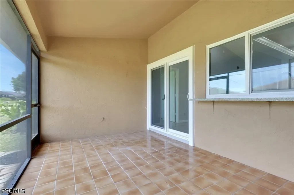 22/24 NW 15th Place Cape Coral FL 33993