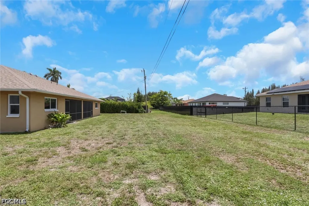 22/24 NW 15th Place Cape Coral FL 33993