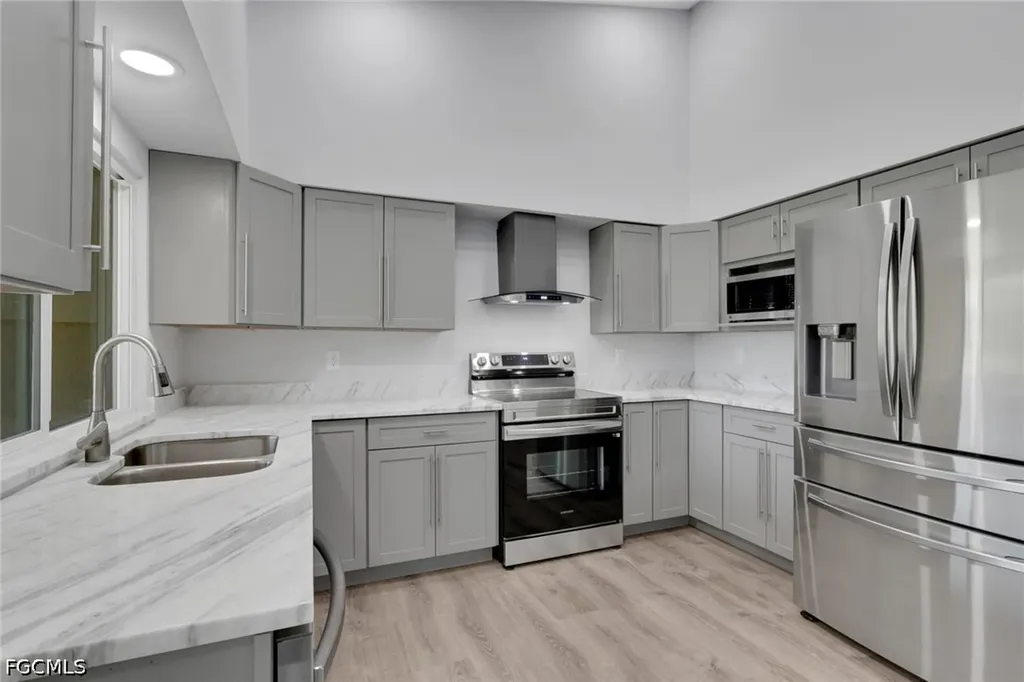 22/ 24 NW 15th Place Cape Coral FL 33993