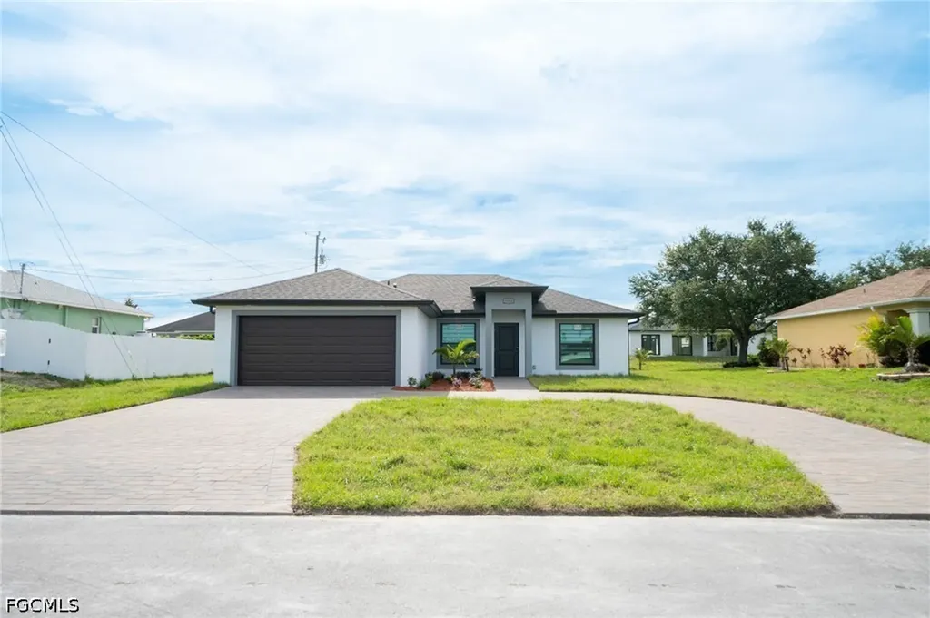 1513 NE 13th Avenue Cape Coral FL 33909