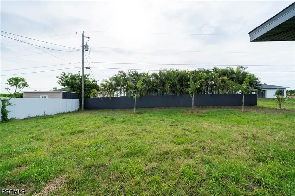1513 NE 13th Avenue Cape Coral FL 33909
