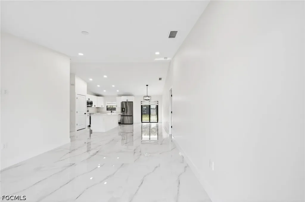 1513 NE 13th Avenue Cape Coral FL 33909