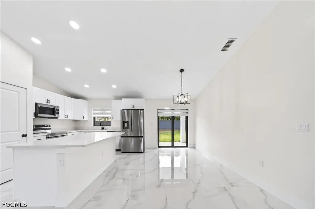 1513 NE 13th Avenue Cape Coral FL 33909