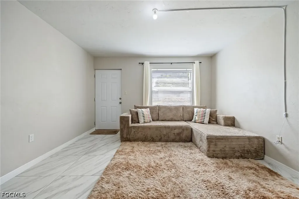 2828 Jackson Street Fort Myers FL 33901