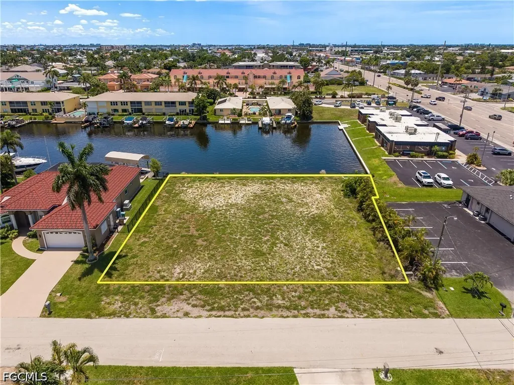 1612 SE 41st Street Cape Coral FL 33904