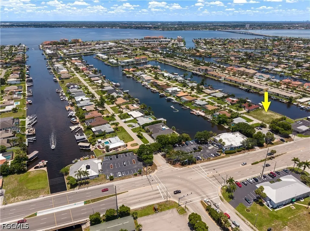 1612 SE 41st Street Cape Coral FL 33904