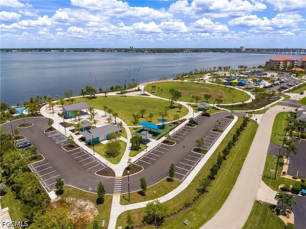 1612 SE 41st Street Cape Coral FL 33904