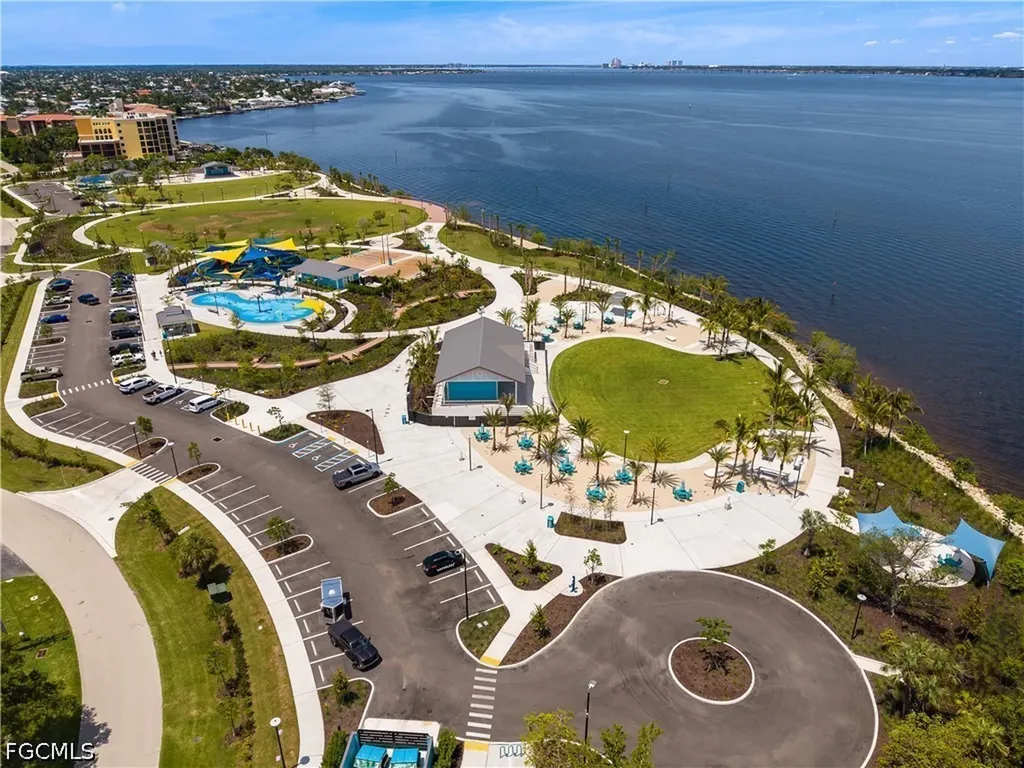 1612 SE 41st Street Cape Coral FL 33904