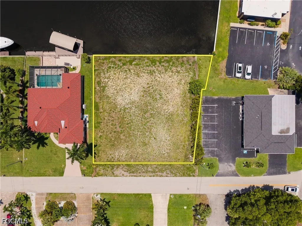 1612 SE 41st Street Cape Coral FL 33904