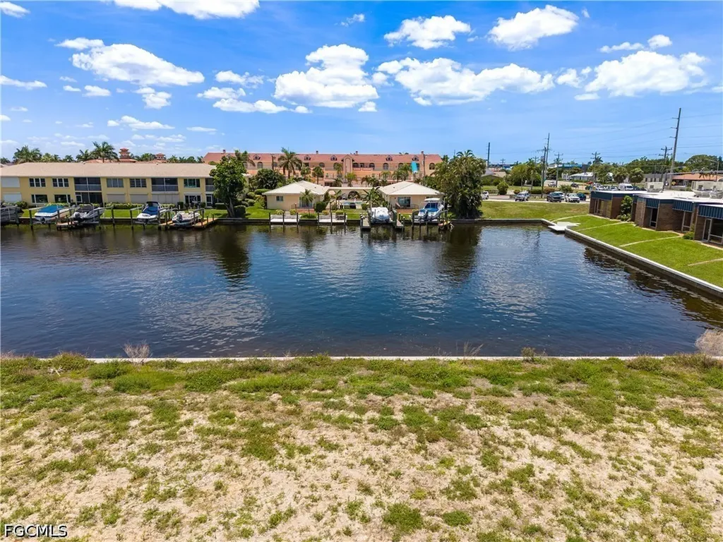 1612 SE 41st Street Cape Coral FL 33904