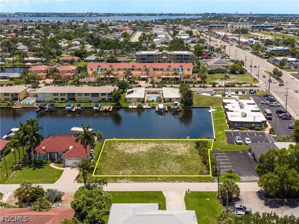 1612 SE 41st Street Cape Coral FL 33904
