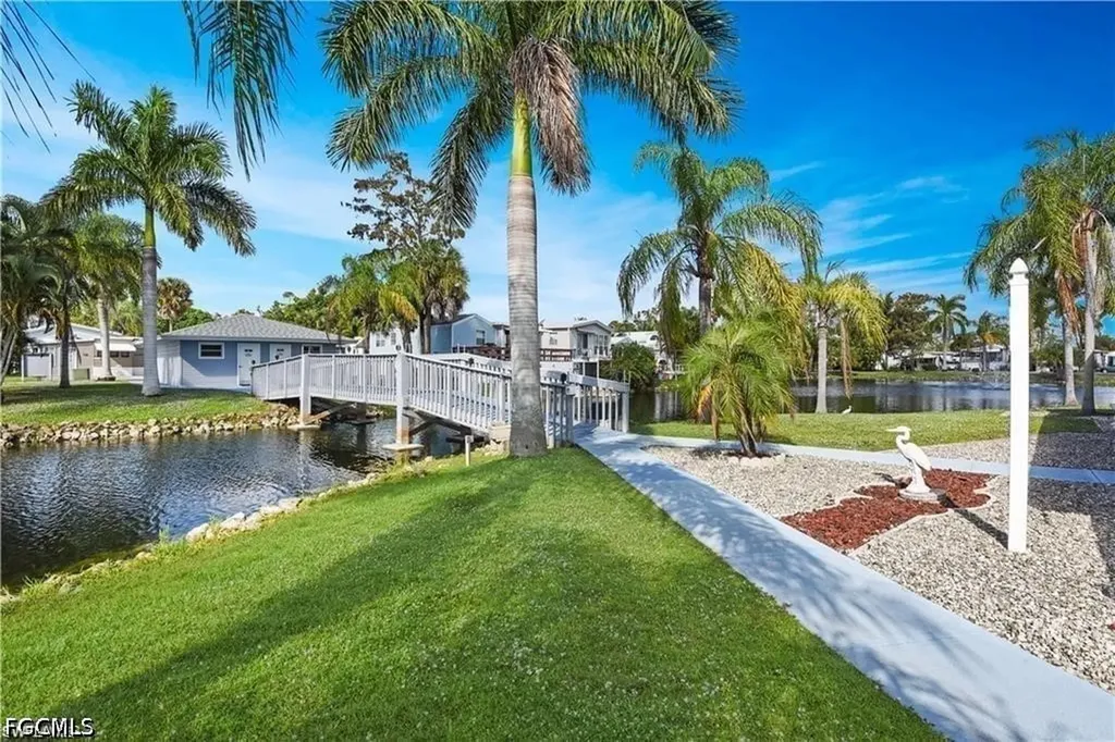 5753 Pink Panther Drive Fort Myers FL 33908