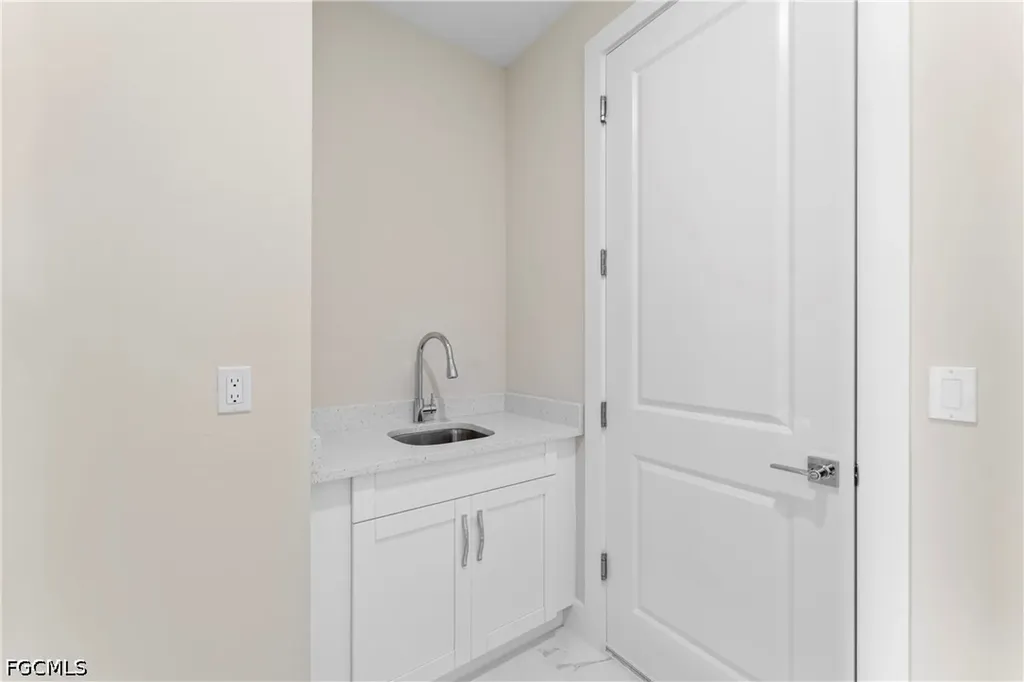 4100 8th Street SW Lehigh Acres FL 33976