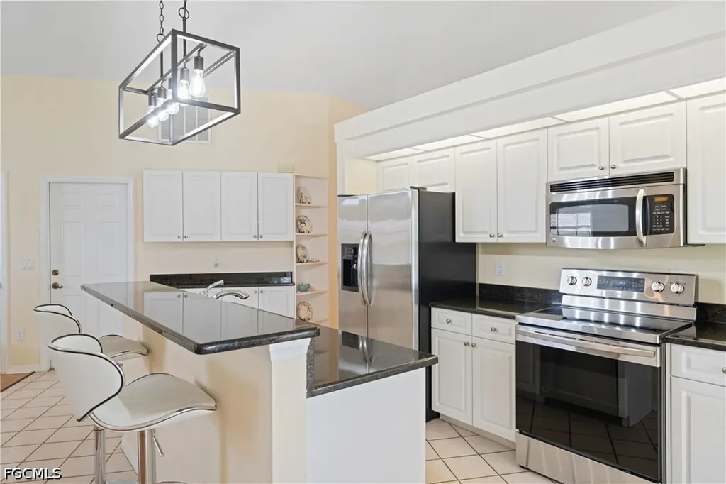 102 SW 9th Street Cape Coral FL 33991