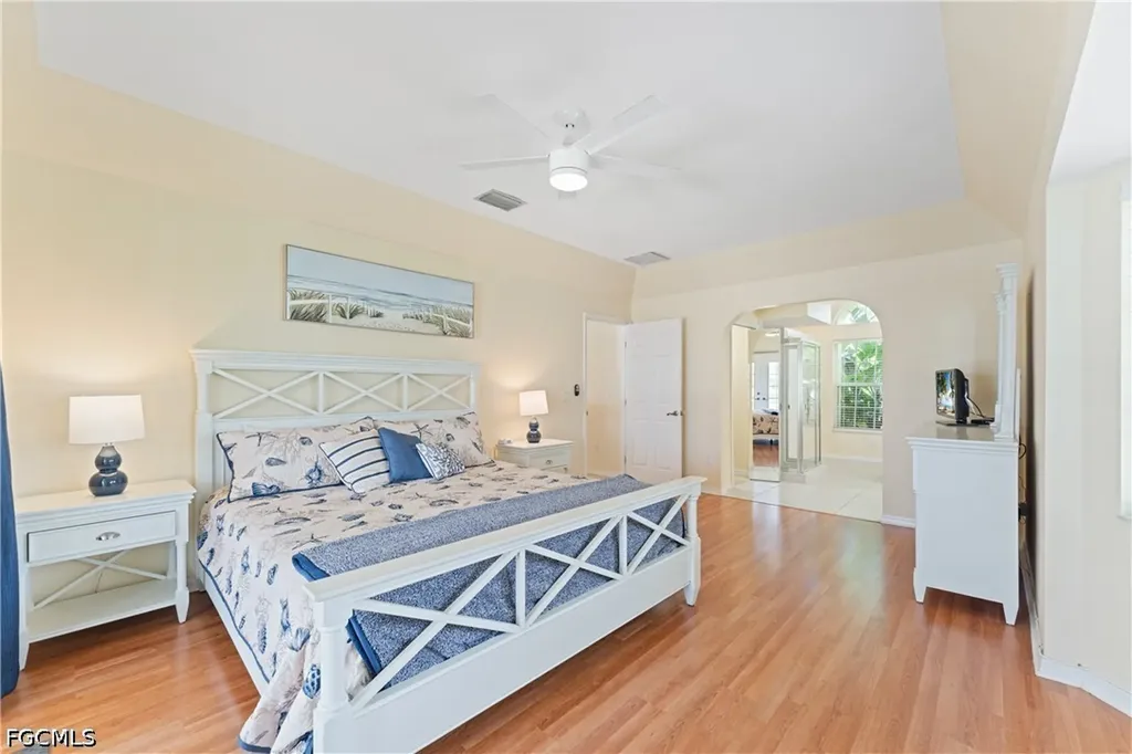 102 SW 9th Street Cape Coral FL 33991
