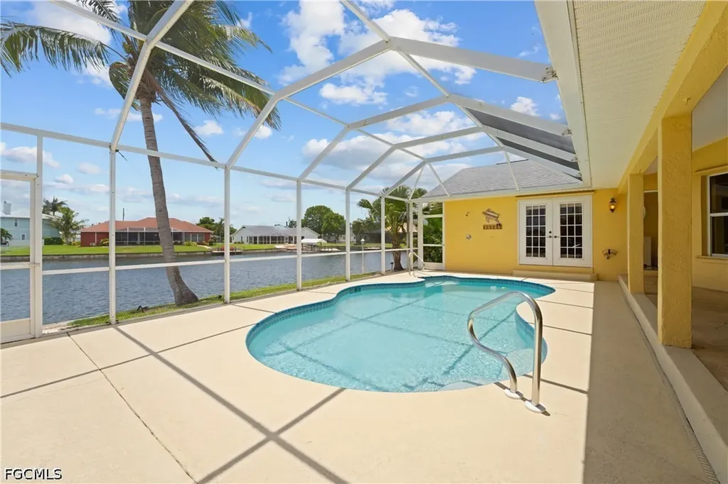 102 SW 9th Street Cape Coral FL 33991