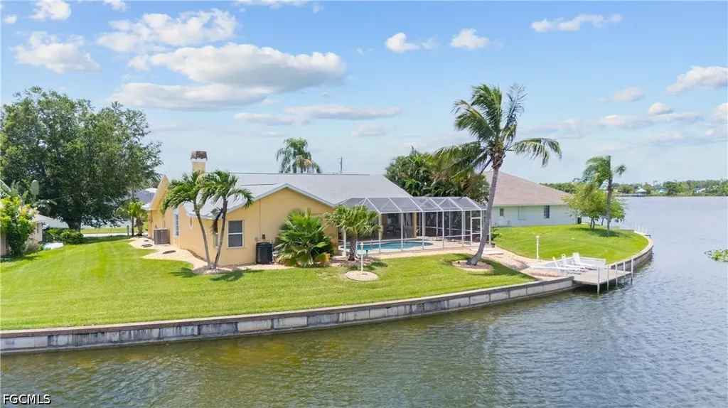 102 SW 9th Street Cape Coral FL 33991