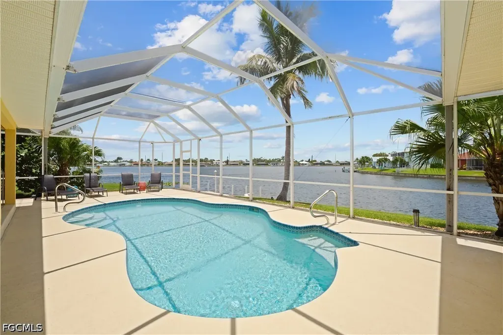 102 SW 9th Street Cape Coral FL 33991