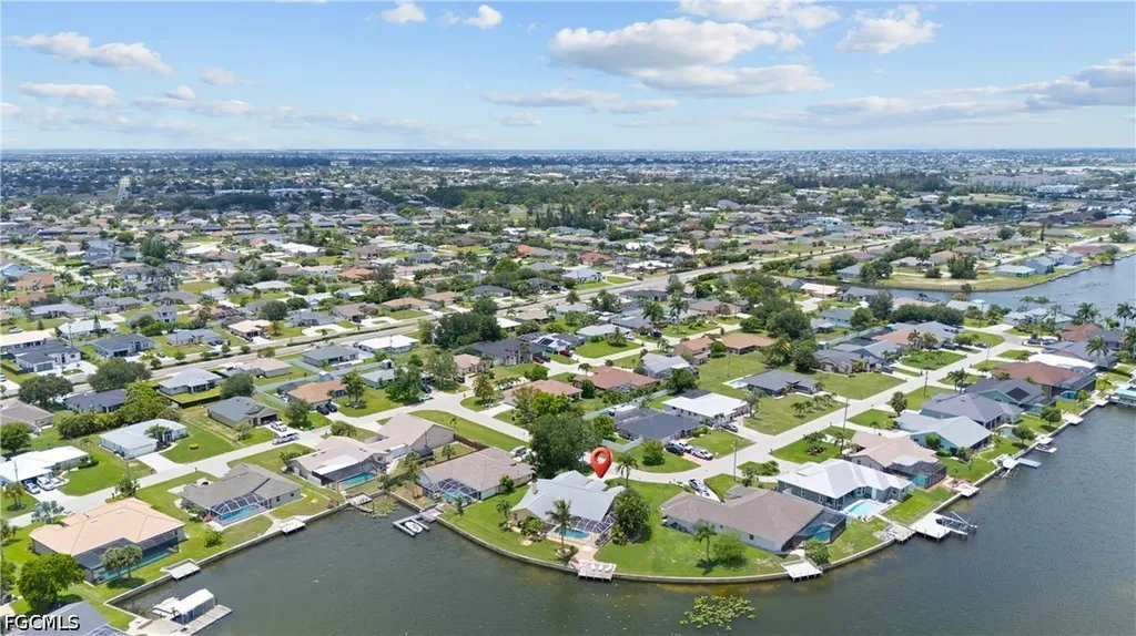102 SW 9th Street Cape Coral FL 33991