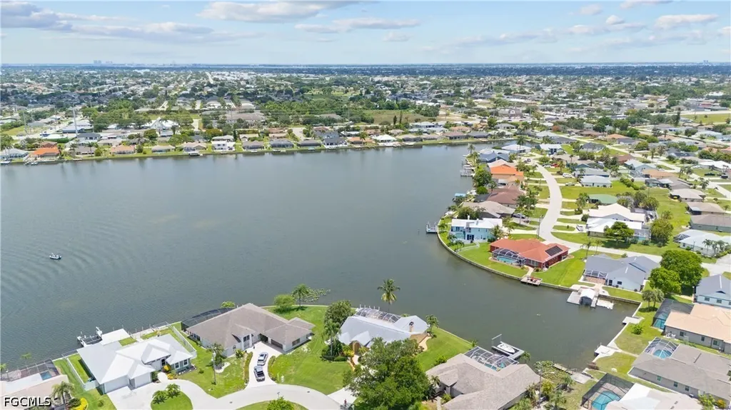 102 SW 9th Street Cape Coral FL 33991